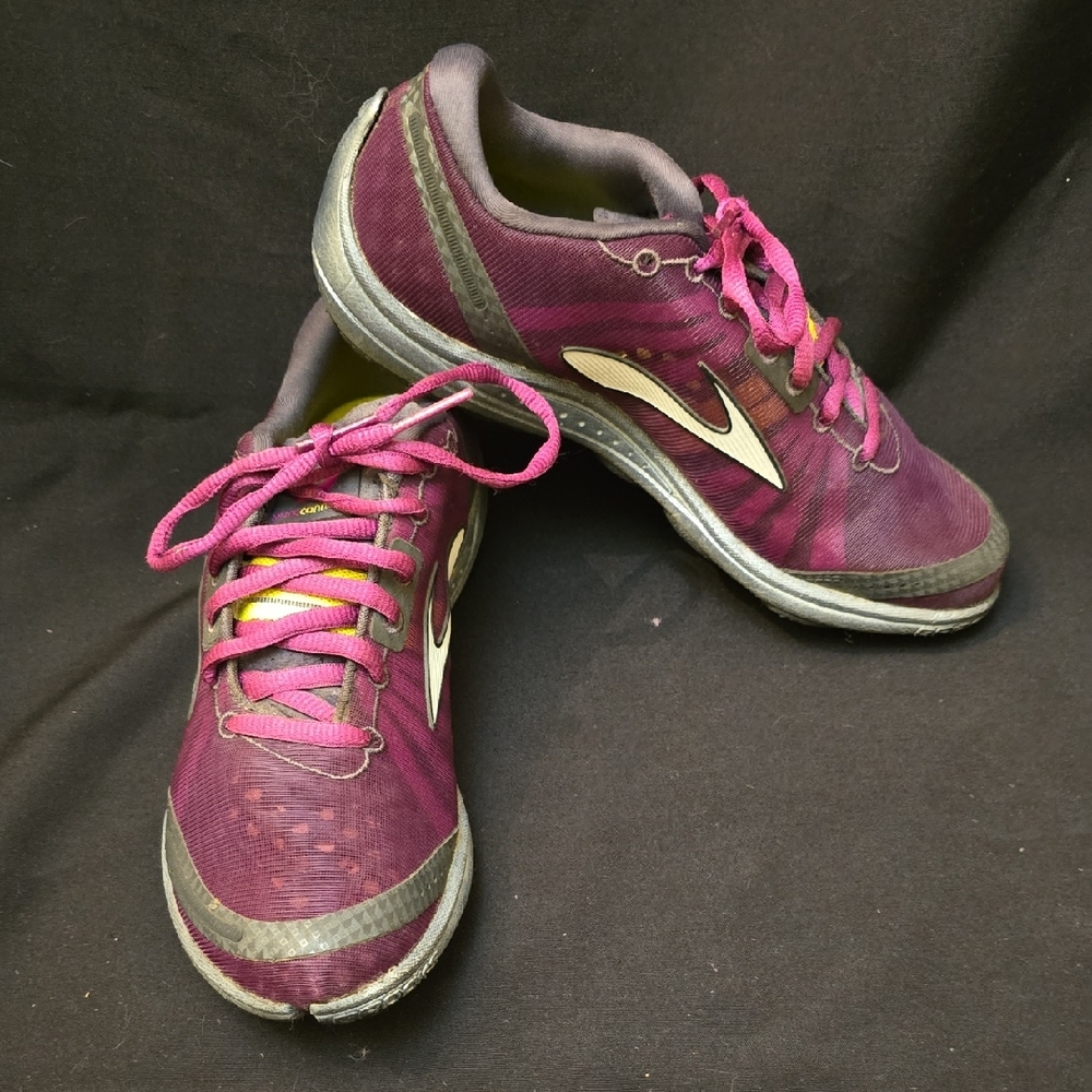 Brooks Pureconnect Women's Maroon Athletic Sneakers with White Swoosh Accent